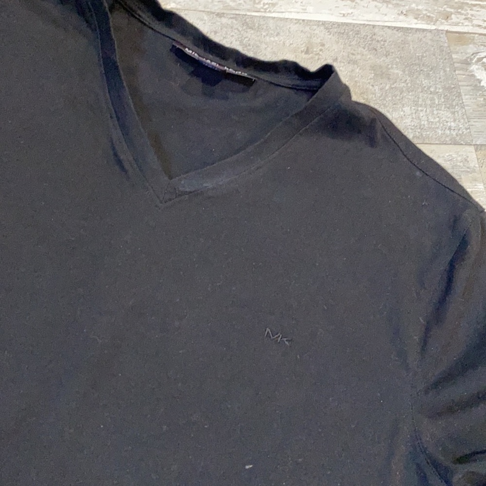 Men's MICHAEL KORS Black V-Neck T-Shirt - Medium